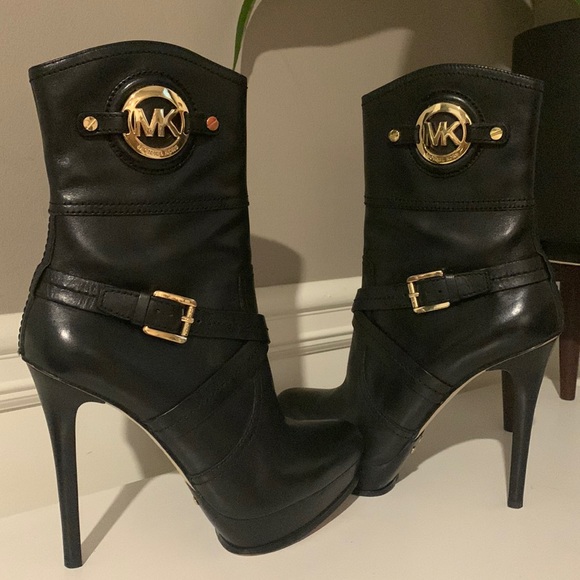 Michael Kors STOCKARD Platform Booties BLACK - Picture 2 of 13